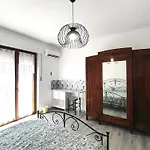 Πανσιόν Vivi Conero