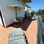 Πανσιόν Vivi Conero *