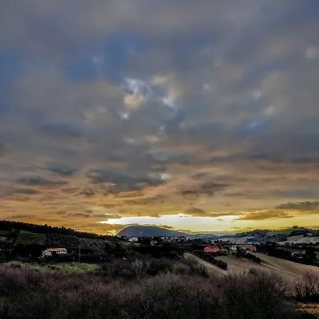 Vivi Conero Konukevi