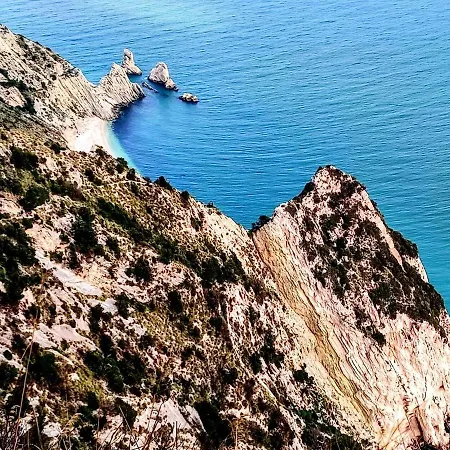 Vivi Conero Konukevi *