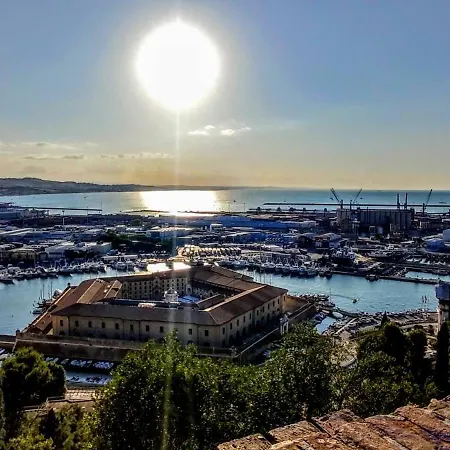 Vivi Conero Konukevi